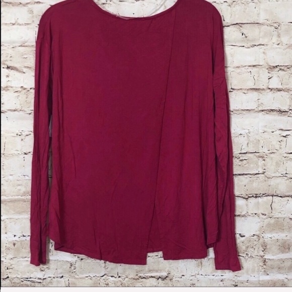 Disney Valentines Minnie Long Sleeves Red & Pink NWT Medium - Picture 4 of 6